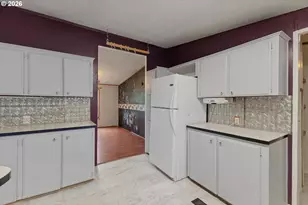301 E Columbia Dr, Newberg, OR 97132 - Photo 15