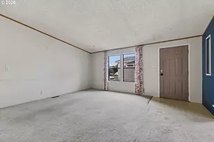 301 E Columbia Dr, Newberg, OR 97132 - Photo 7