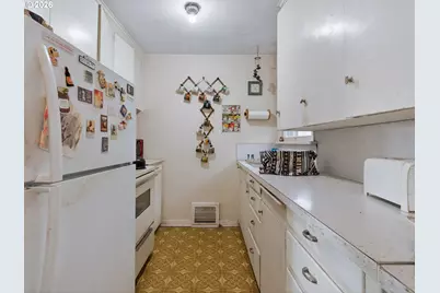 908 W 39th St, Vancouver, WA 98660 - Photo 9