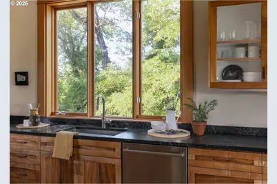 16200 NW Gillihan Rd, Portland, OR 97231 - Photo 15