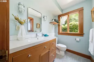 16200 NW Gillihan Rd, Portland, OR 97231 - Photo 35