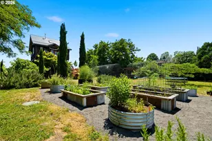 16200 NW Gillihan Rd, Portland, OR 97231 - Photo 7