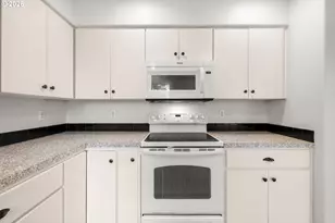 5572 NW 165th Pl, Portland, OR 97229 - Photo 11