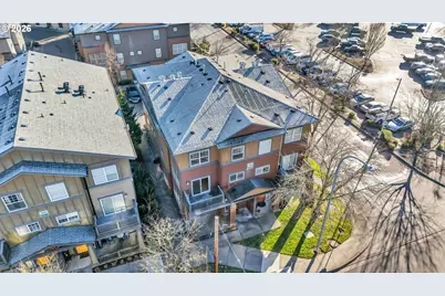 1000 SW 170th Ave #201, Beaverton, OR 97003 - Photo 1