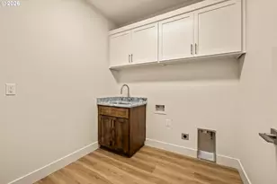 315 NE Clay St, Sublimity, OR 97385 - Photo 35