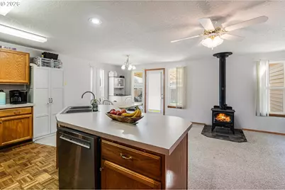 843 10th Ct, Lafayette, OR 97127 - Photo 9