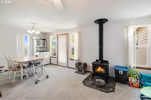 843 10th Ct, Lafayette, OR 97127 - Photo 13