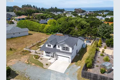 717 Seabird Dr SW, Bandon, OR 97411 - Photo 3