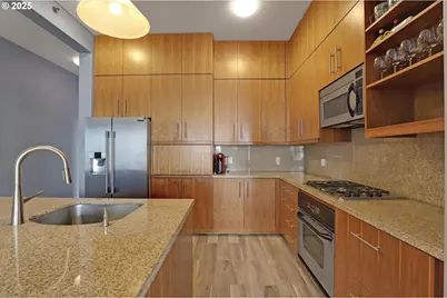 922 NW 11th Ave #602, Portland, OR 97209 - Photo 17