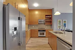 922 NW 11th Ave, Portland, OR 97209 - Photo 15