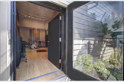 108 E 35th St, Vancouver, WA 98663 - Photo 21