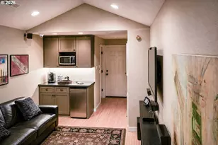 108 E 35th St, Vancouver, WA 98663 - Photo 9