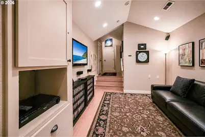 108 E 35th St, Vancouver, WA 98663 - Photo 3