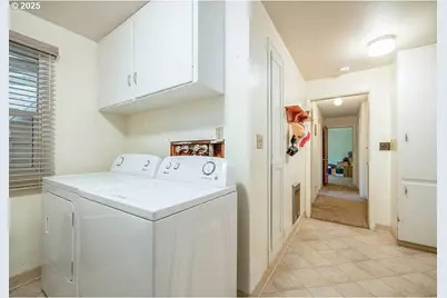 190 Hunsaker Ln, Eugene, OR 97404 - Photo 19