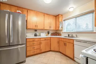 190 Hunsaker Ln, Eugene, OR 97404 - Photo 15