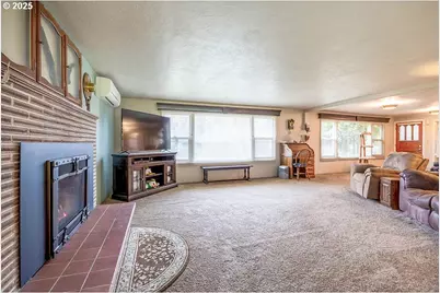 190 Hunsaker Ln, Eugene, OR 97404 - Photo 11