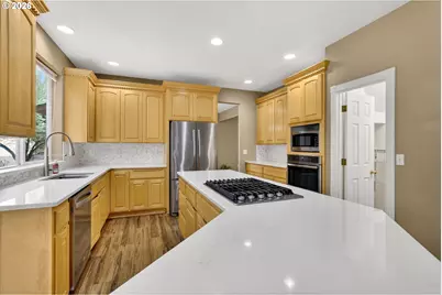 101 W Johanna Ct, Newberg, OR 97132 - Photo 13