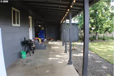 911 Harlan St, Roseburg, OR 97471 - Photo 29