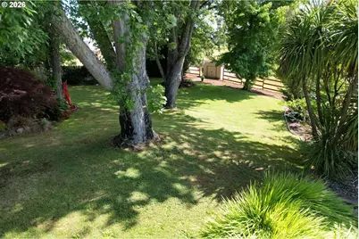 911 Harlan St, Roseburg, OR 97471 - Photo 25