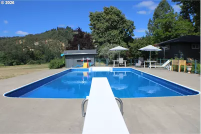 911 Harlan St, Roseburg, OR 97471 - Photo 21