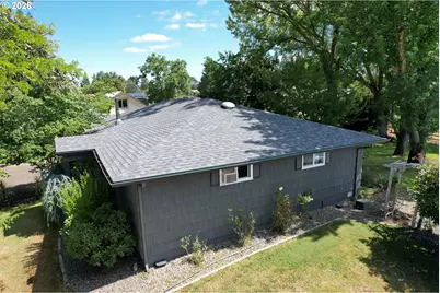 911 Harlan St, Roseburg, OR 97471 - Photo 33