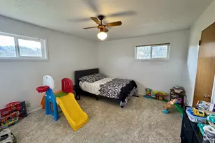 911 Harlan St, Roseburg, OR 97471 - Photo 17