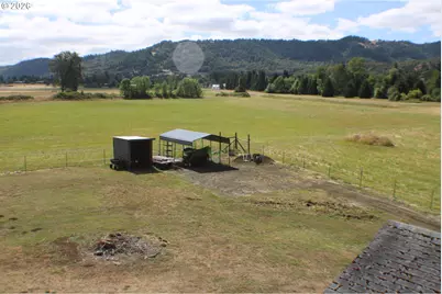 911 Harlan St, Roseburg, OR 97471 - Photo 23