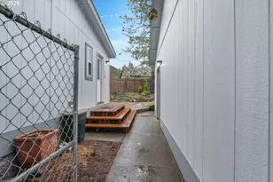 452 Carol St, Lowell, OR 97452 - Photo 29