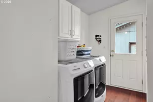 452 Carol St, Lowell, OR 97452 - Photo 17