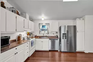 452 Carol St, Lowell, OR 97452 - Photo 11