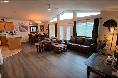 918 NE Malheur Ave, Roseburg, OR 97470 - Photo 5