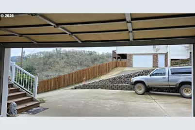 918 NE Malheur Ave, Roseburg, OR 97470 - Photo 25