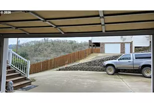 918 NE Malheur Ave, Roseburg, OR 97470 - Photo 25