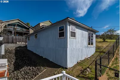 918 NE Malheur Ave, Roseburg, OR 97470 - Photo 33