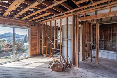 918 NE Malheur Ave, Roseburg, OR 97470 - Photo 35