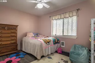 918 NE Malheur Ave, Roseburg, OR 97470 - Photo 21