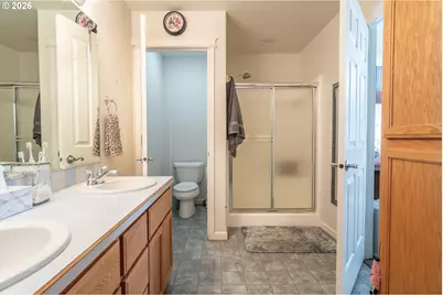 918 NE Malheur Ave, Roseburg, OR 97470 - Photo 15