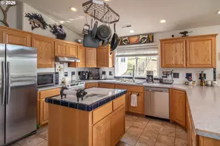 918 NE Malheur Ave, Roseburg, OR 97470 - Photo 5