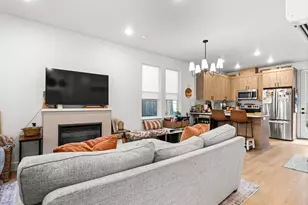 6039 SE Lambert St, Portland, OR 97206 - Photo 5