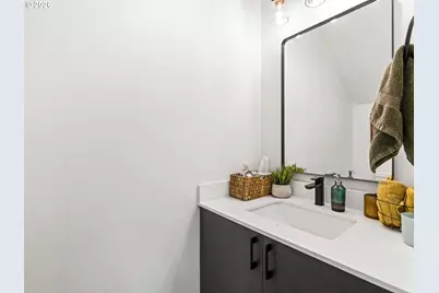 6039 SE Lambert St, Portland, OR 97206 - Photo 9