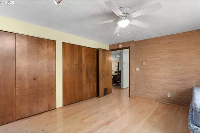 2219 NW Troost St, Roseburg, OR 97471 - Photo 15