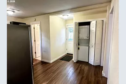 11818 NE Holladay St, Portland, OR 97220 - Photo 7