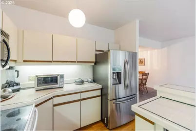 4451 Golden Ln, Lake Oswego, OR 97035 - Photo 13