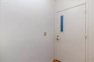 4451 Golden Ln, Lake Oswego, OR 97035 - Photo 5