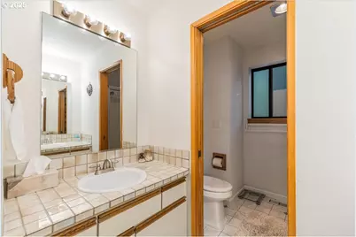 4451 Golden Ln, Lake Oswego, OR 97035 - Photo 29