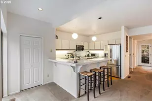 4451 Golden Ln, Lake Oswego, OR 97035 - Photo 15