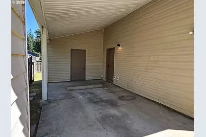 908 Pioneer, Ridgefield, WA 98642 - Photo 17