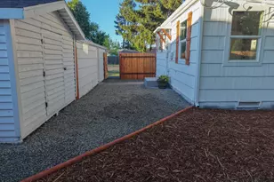 1879 G St, Springfield, OR 97477 - Photo 19