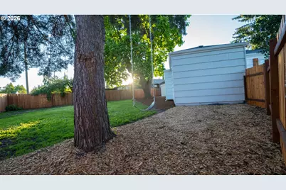 1879 G St, Springfield, OR 97477 - Photo 21