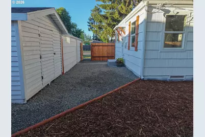 1879 G St, Springfield, OR 97477 - Photo 25